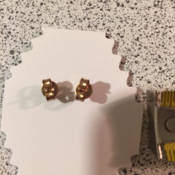 Mother of Pearl butterfly earrings - Picture 3 of 3